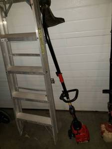 lot 5671 image: Troybilt Weed Eater