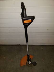 lot 5674 image: Worx Weed Eater