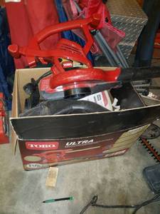 lot 5681 image: Toro Leaf Blower