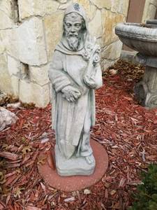 lot 6001 image: Saintly Statue out of Concrete