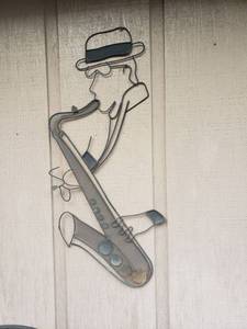 lot 6009 image: Lot of 4 Exterior Wrought Iron Jazz Decor