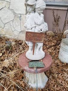lot 6023 image: 2 Grandparent Signs with Children Statue