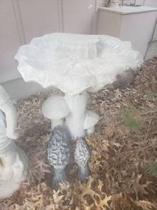 lot 6029 image: Mushroom Bird Bath