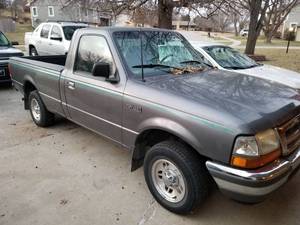 lot 2 image: 1998 Ford Ranger XLT Pick Up - Manual-  120,000 - Needs New Battery - No Known Issues