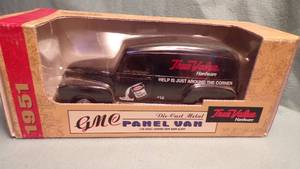 lot 5484 image: 1951 GMC True Value Truck Die Cast Bank