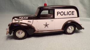 lot 5490 image: 1940  Ford Sedan Delivery Police Die Cast Bank