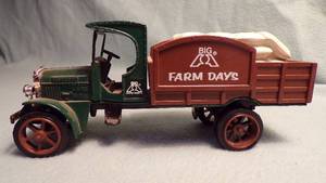 lot 5494 image: Farm Days Truck Die Cast Bank