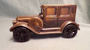lot 5496 image: 1924 The First National Bank of Kingman, Ks. Die Cast Bank