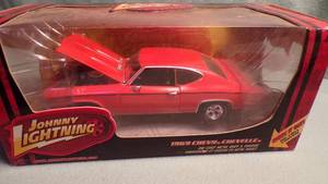 lot 5525 image: RARE 1969 Chevy Chevelle Johnny Lightning Die Cast