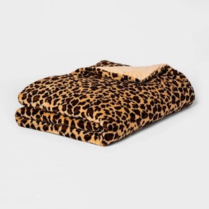 lot 4017 image: 60 x 80 Faux Fur Weighted Blanket with Removable Cover, 15lb, Leopard - Threshold