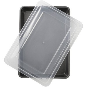 lot 4076 image: Wilton 9x13 Nonstick Ultra Bake Professional Baking Pan with Cover
