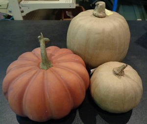 lot 4109 image: Sprtz Paper Mache Pumpkins - Set of 3