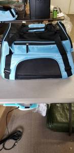 lot 13548 image: Soft Sided Pet Carrier