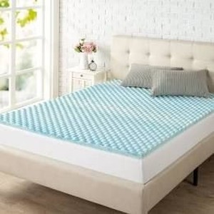lot 22940 image: Zinus 3 Inch Swirl Gel Memory Foam Air Flow Topper, King
