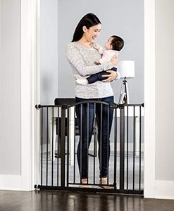 lot 22955 image: Regalo Easy Step Baby Arch Gate, Black