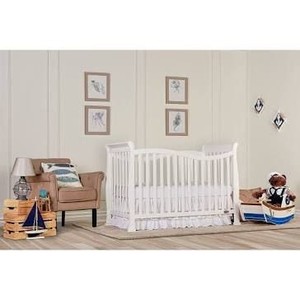 lot 22972 image: Dream On Me Violet 7 in 1 Convertible Life Style Crib, White