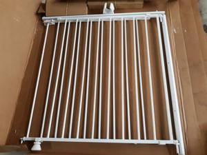 lot 23586 image: Indoor Gate