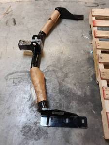 lot 23658 image: CURT 13396 Class 3 Trailer Hitch, 2-Inch Receiver for Select Land Rover Discovery Sport
