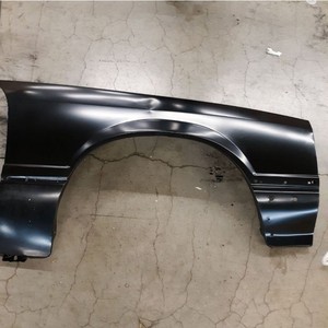 lot 23688 image: OE Replacement Ford Mustang Front Passenger Side Fender Assembly (Partslink Number FO1241157) 9193 fender