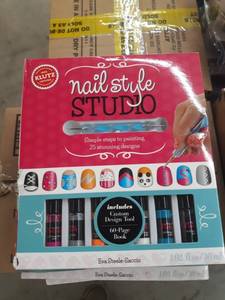 lot 25990 image: Nail style studio