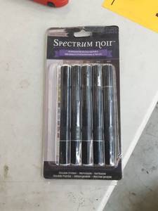 lot 27556 image: Spectrum noirs Professional alcohol markers