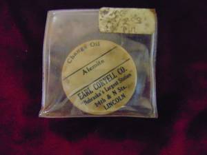 lot 1179 image: Alemite Pinback