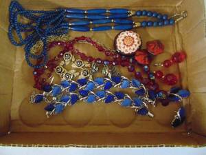 lot 1202 image: Fashion Jewelry