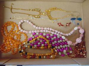lot 1209 image: Fashion Jewelry