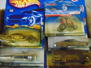 lot 1268 image: 14 HotWheels Cars