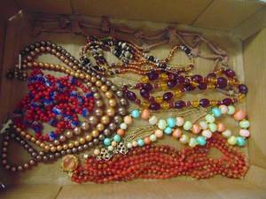 lot 1215 image: Fashion Jewelry