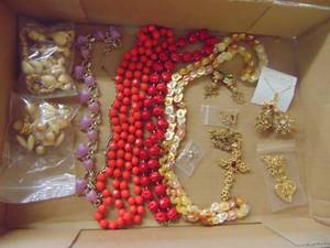 lot 1217 image: Fashion Jewelry