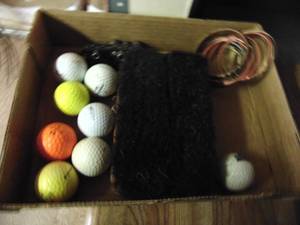 lot 1280 image: Womens bracelets and golf Balls