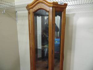 lot 1288 image: Curio cabinet