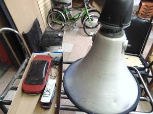 lot 1290 image: Large Speaker and 2 toys