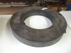 lot 1299 image: Cast Aluminum O