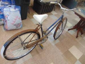 lot 1325 image: Vintage Sears Bike