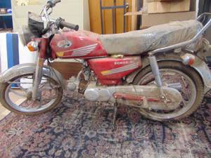 lot 1333 image: RCM 50 GL Motorcycle - in as found condition - untested - tires flat