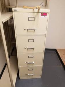 lot 1813 image: 4 Drawer File Cabinet