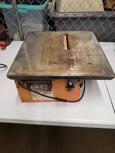 lot 3810 image: Chicago 7 Electric Tile Saw