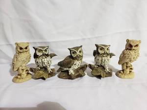 lot 4726 image: Lot of 5 Decorative Owls