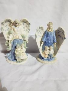 lot 4734 image: Lot of 2 Porcelain Angels Watching over a Pair of Kids