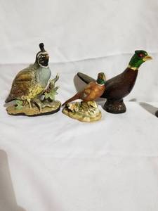 lot 4742 image: Lot of 3 Gaming Birds
