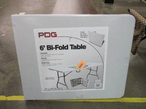 lot 8 image: 6ft Bi-Fold Table