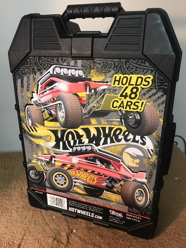 lot 1067 image: Hot wheels storage box