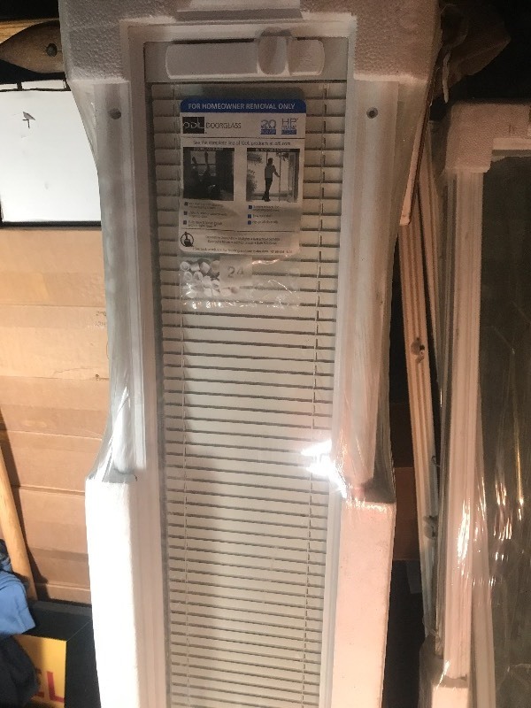 lot 1075 image: Side door window  thermal pane with built-in blinds  or use your imagination