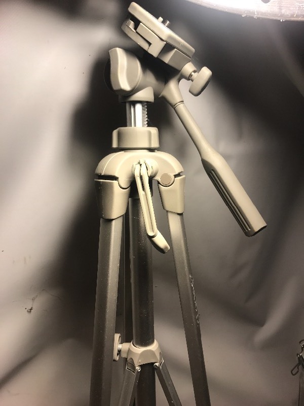 lot 1082 image: Camera tripod