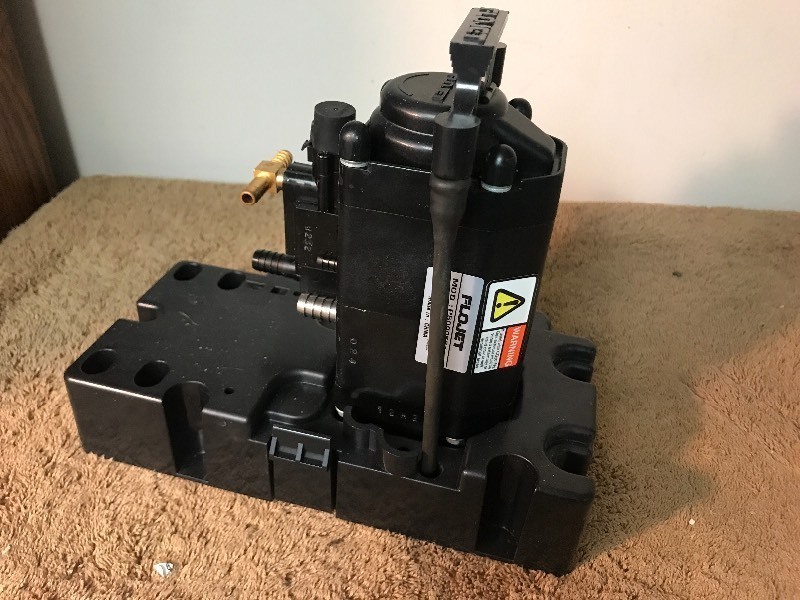 lot 177 image: Nice soda system flow jet air pump mini uses or get back up for your own bag in box system high dollar item put them on eBay