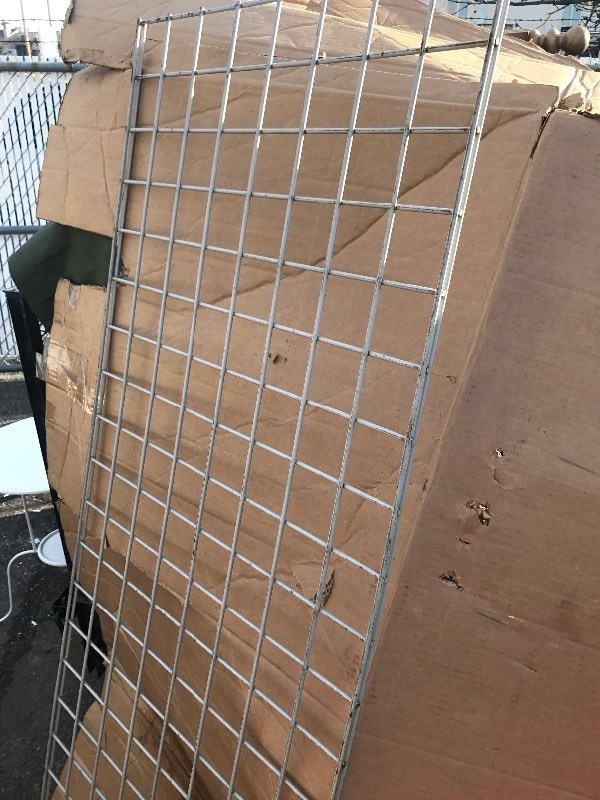 lot 905 image: 2 x 6 heavy gauge wire panel as picture many uses barn stall dividers imagination
