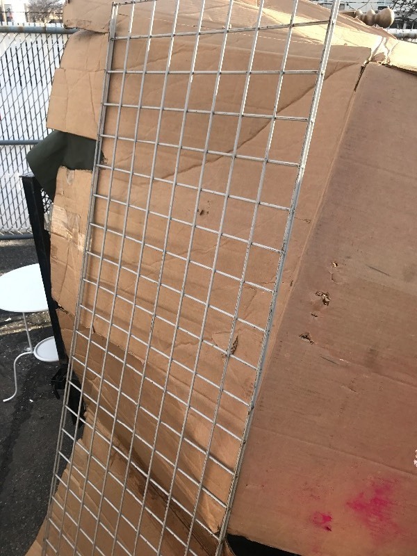 lot 908 image: 2 x 6 heavy gauge wire panel as picture many uses barn stall dividers imagination