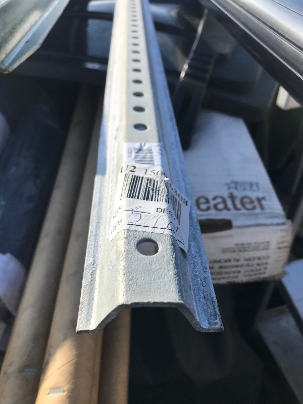 lot 942 image: Heavy duty 7 foot tall sign post for use as stock steel
